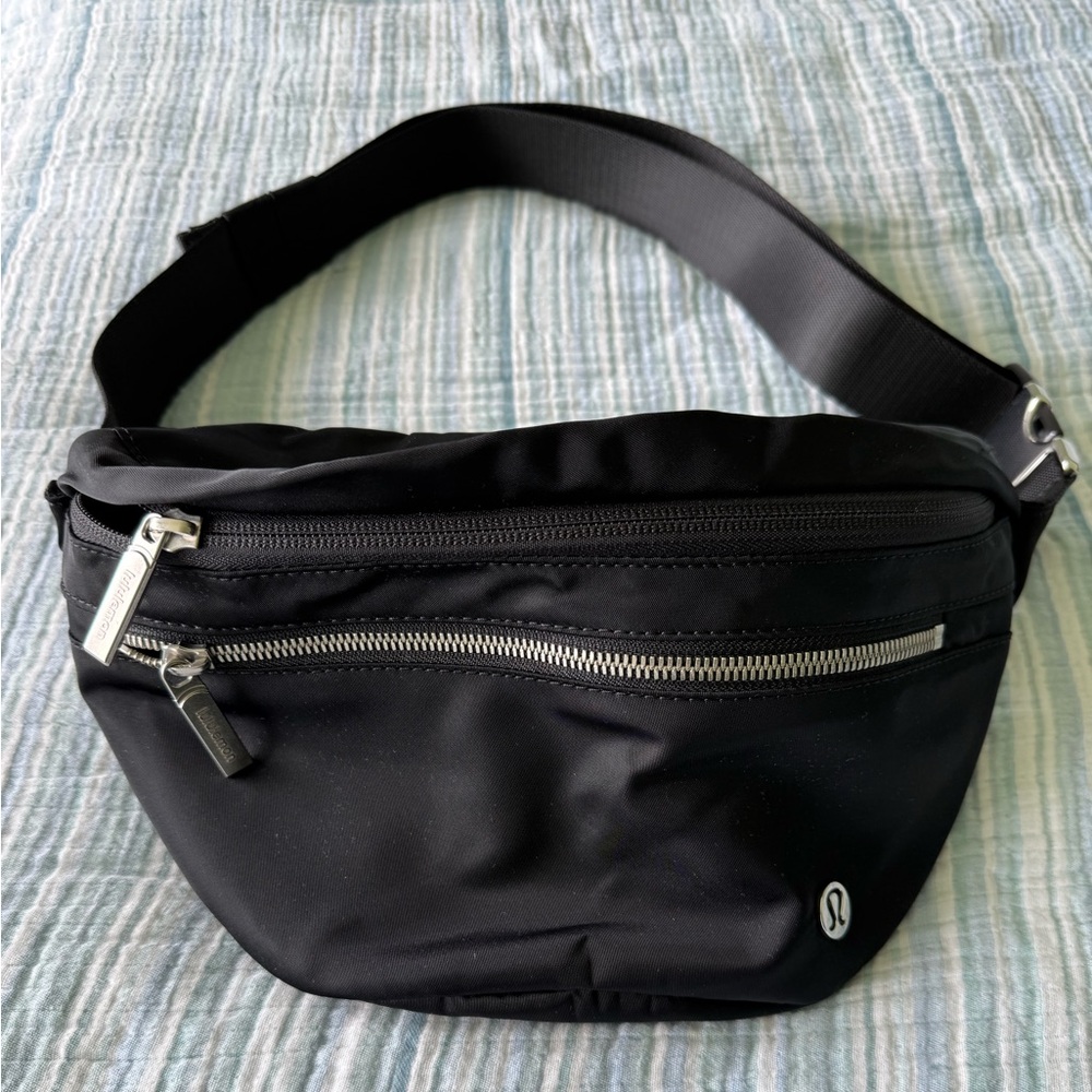 Lululemon Belt Bag - Picture 2 of 4